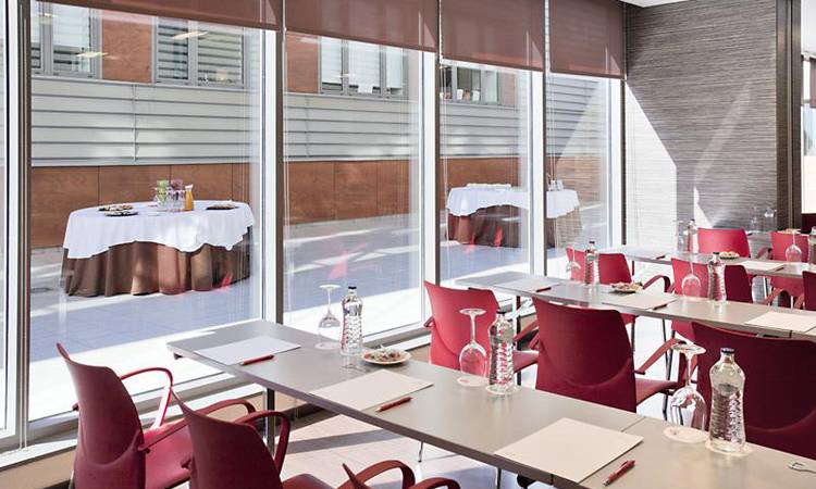 Salón Exposiciones Hotel ILUNION Barcelona Barcelona Salón Exposiciones Hotel ILUNION Barcelona Barcelona