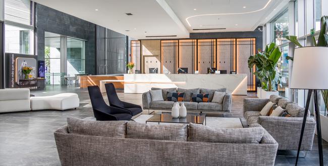 hall hotel ILUNION Atrium hall hotel arturo soria